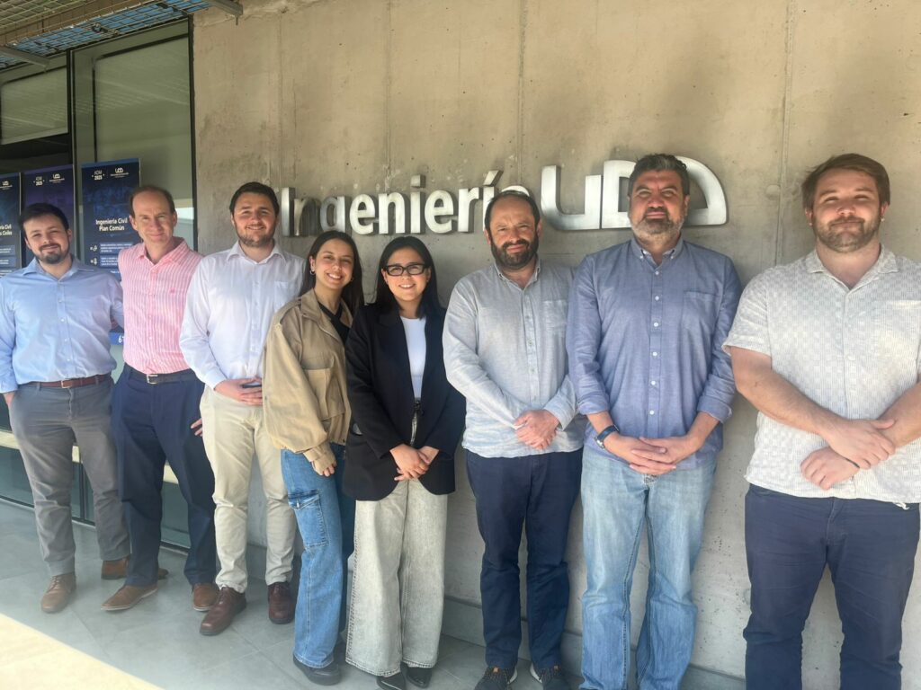 centro de alumnos con el decano de la facultad